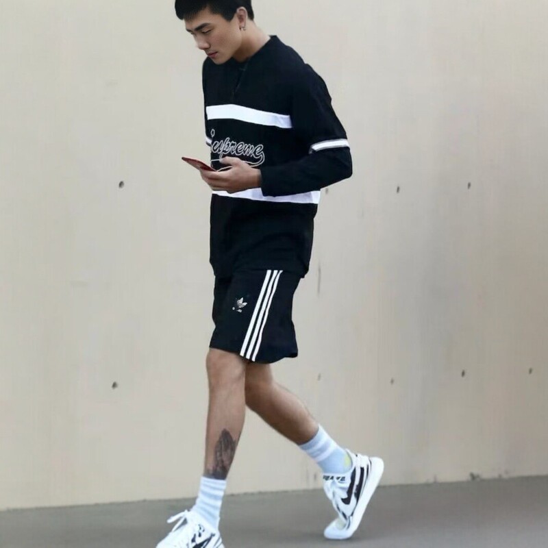 Street Style Unisex Three-Stripe Clover Sports Shorts, Comfortable and Versatile, Slimming, Supports Wholesale, Retro Sports