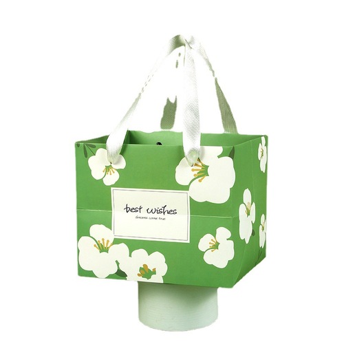 Mung bean sorbet packaging box Goddess Day portable gift bag Green group stickers Egg yolk cake 4 piece cake baking bag