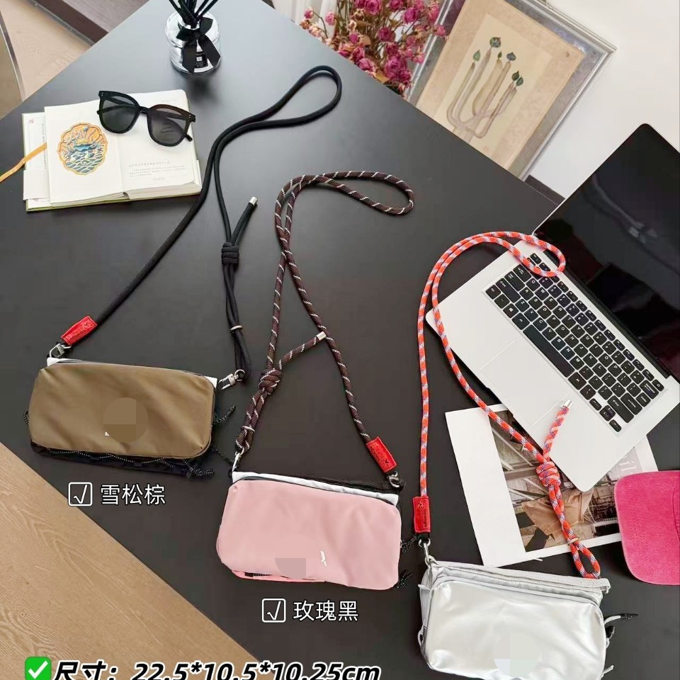 2026新款单肩包女士斜挎包高品质休闲包挎包旅行包通勤包学生包
