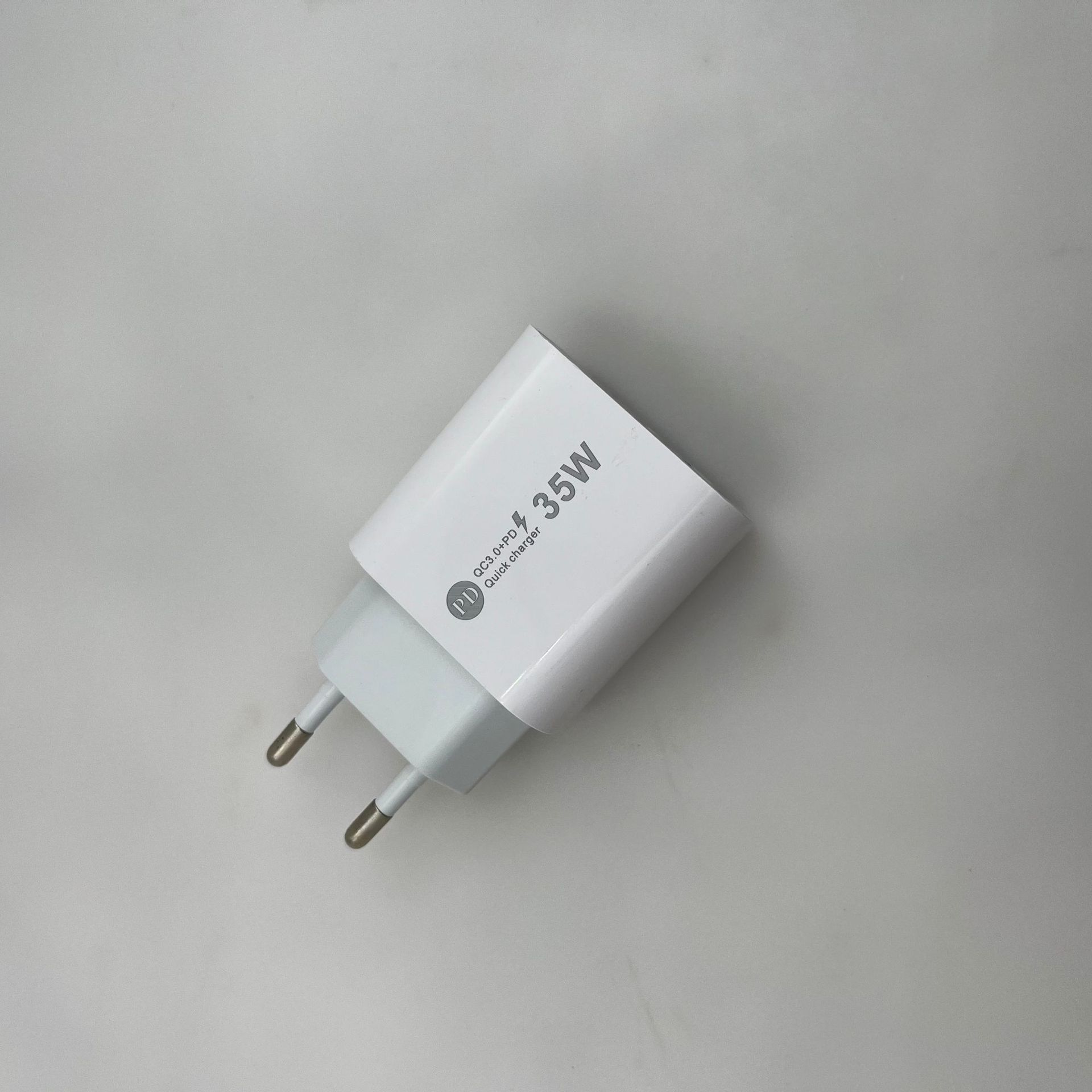 Cargador de Apple transfronterizo A + C 20W cabeza de carga PD Euro doble puerto conjunto de cabeza de carga rápida