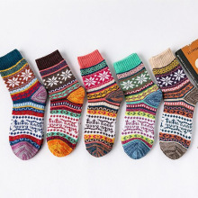 袜子女士冬季加厚保暖兔羊毛女袜粗针民族风袜子女中筒袜