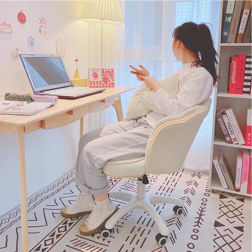 Chair Girls Cute Bedroom Dormitory Computer Chair Comfortable Swivel Lift Backrest Desk Chair Cosmetic Stool Writing Chair