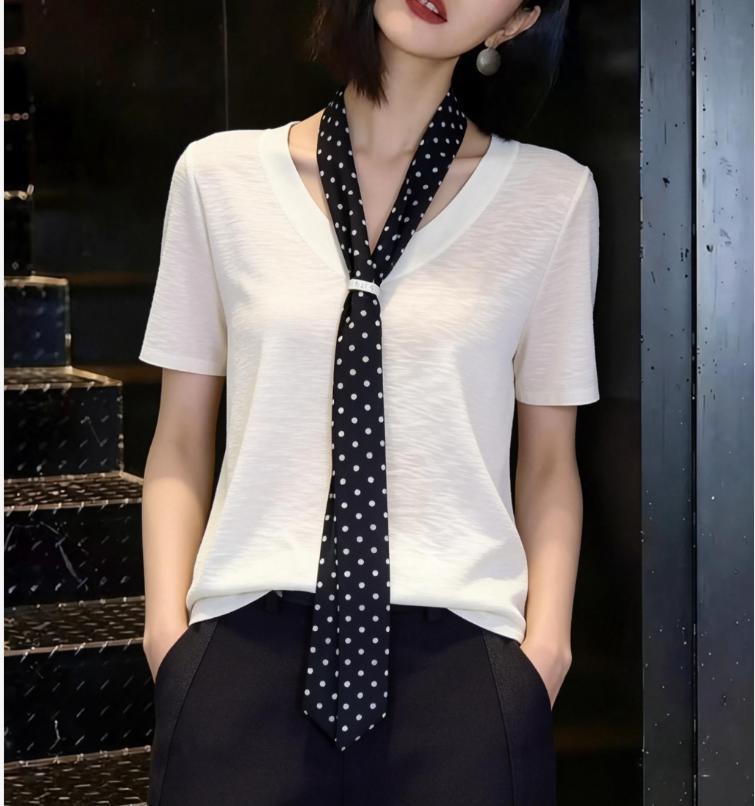 Áo hai dây phối áo len ngắn tay cổ tròn họa tiết chấm bi vintage, chất liệu Tencel mềm mại — màu hồng, màu trắng ngà, màu vàng chi tiết 5