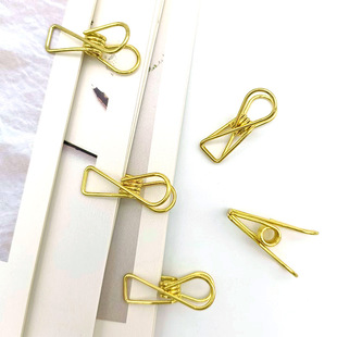 ���l��ɫ����๦���U���~β�A��ɫ����С̖�ļ�Ʊ�A�����Lβ�A