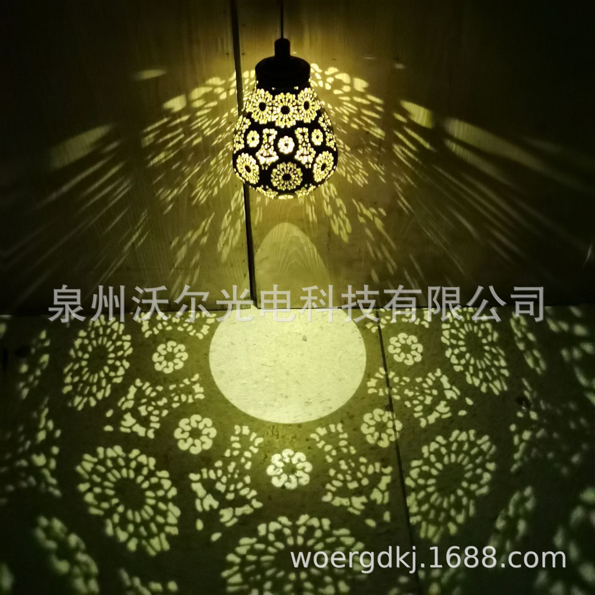 亚马逊跨境LED热销花艺镂空防水太阳能灯 庭院装饰灯草坪灯挂树灯