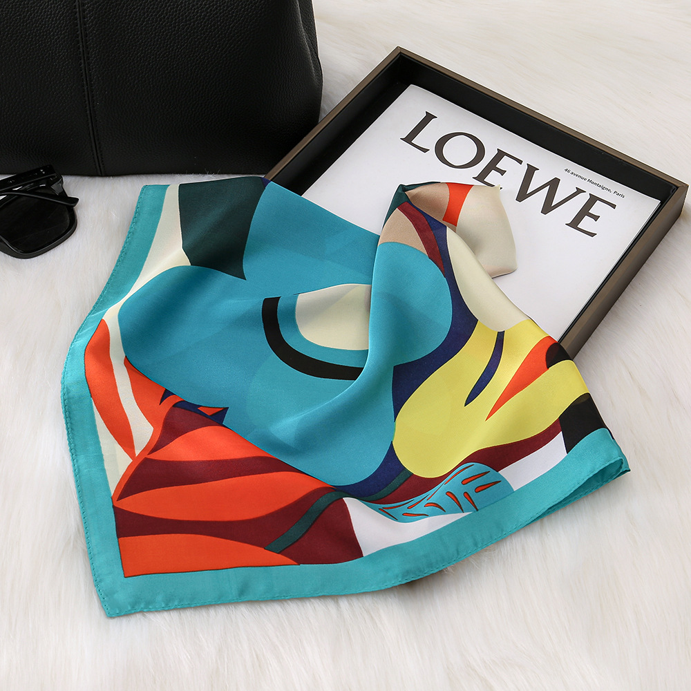 Nuevas flores transfronterizas de moda bufandas de seda 70 bufandas cuadradas de seda de impresión de color accesorios de alta calidad bufandas damas