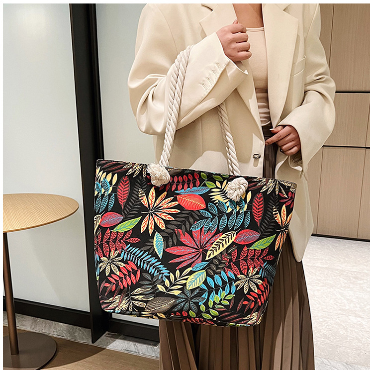 Women's Medium Canvas Geometric Stripe Streetwear Sewing Thread Square Zipper Tote Bag display picture 28