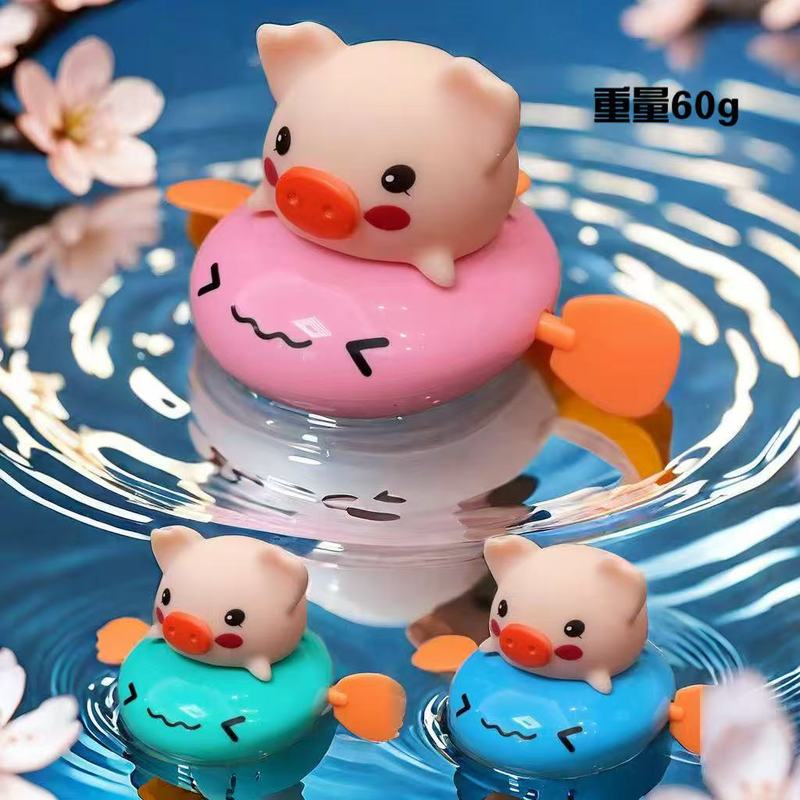 クロスボーダーの赤ちゃんのお風呂のおもちゃは水の上でチェーンのぜんまいを切って水をかきます。|undefined