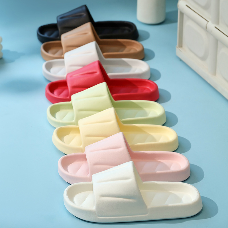 Women's Summer Home Couple's Anti-Slip Indoor Bathroom Eva Men's Bathing Slippers with Poop Feeling Sandals Ready for Sale