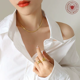 项链;耳环;戒指