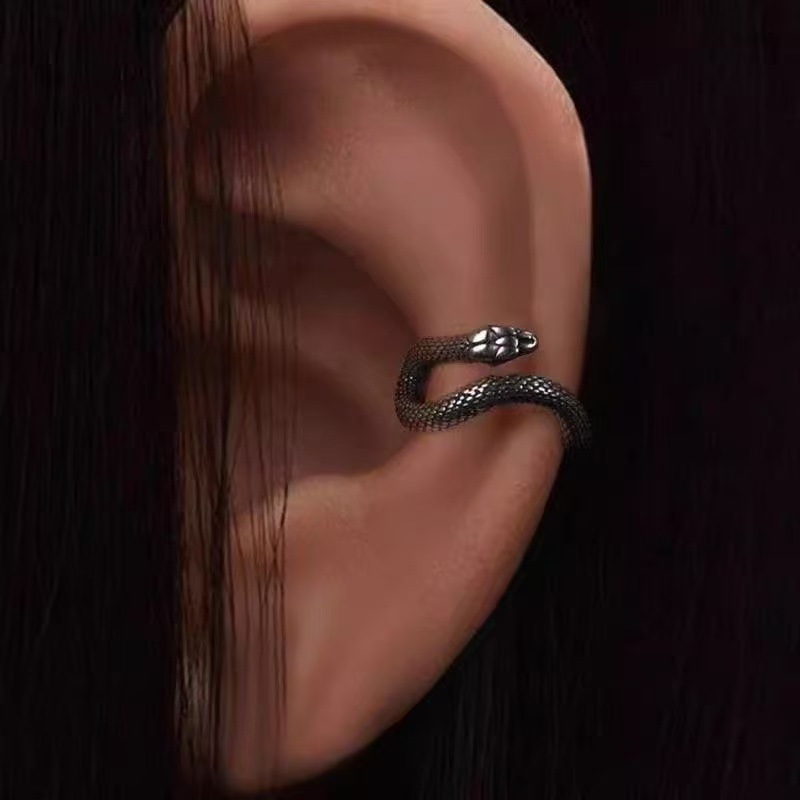 Retro clip de orejas de serpiente sin agujeros de orejas para hombres pendientes de orejas colgantes de nicho de alta calidad joyas personales transfronterizas