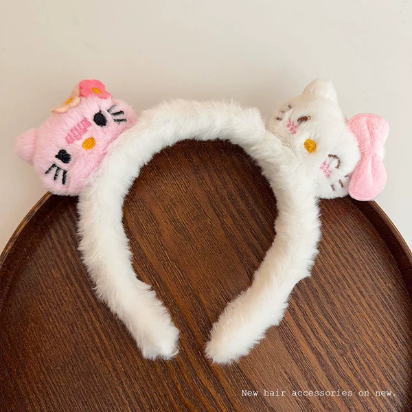 AB white cat