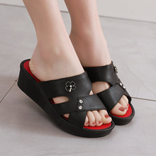 居家室内凉拖鞋女外穿潮2025新款时尚百搭中高跟厚底网红一字拖鞋