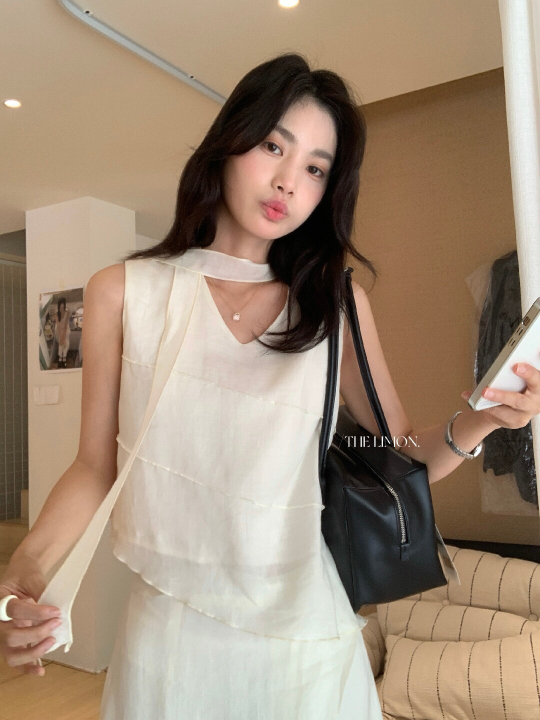 Bộ áo hai dây kết hợp chân váy midi nữ tính chất tơ tằm phong cách Hàn Quốc — màu cam, màu mơ chi tiết 8