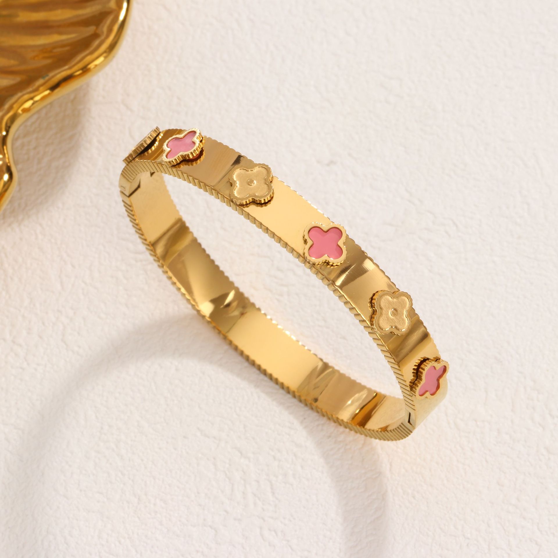 20 네잎 꽃가루 쉘 팔찌 골드