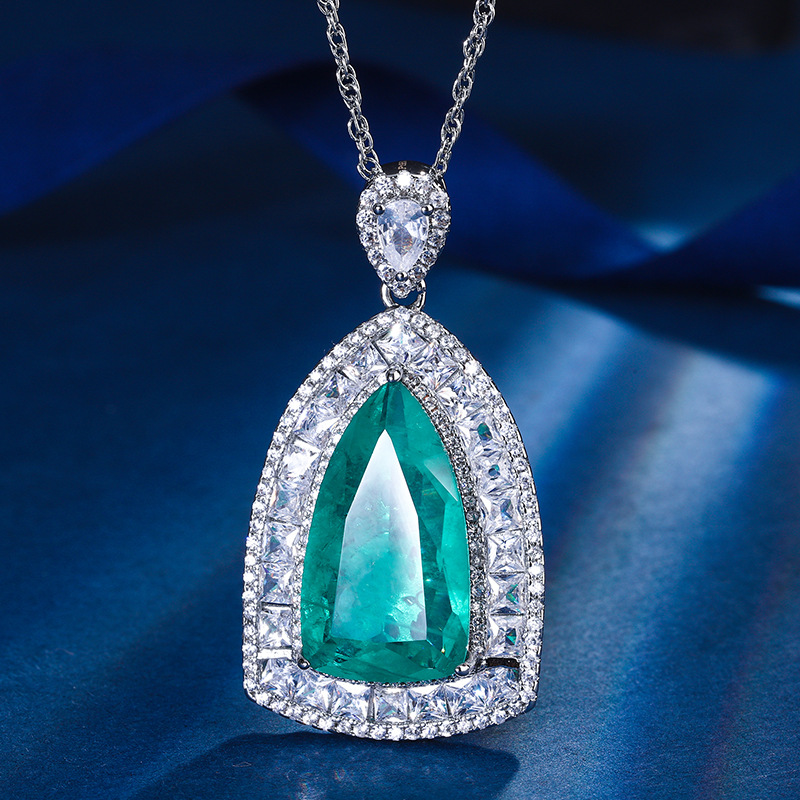 Colgante Esmeralda con cadena giratoria