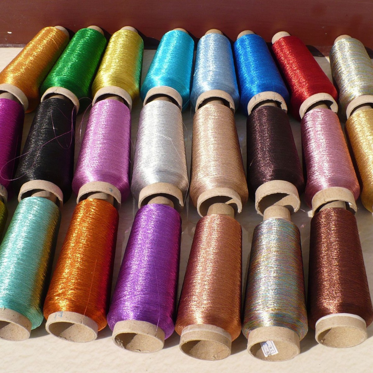 金属蓝8股金丝织造带香槟金金丝线混纺织罗纹领口粉红金丝织造带