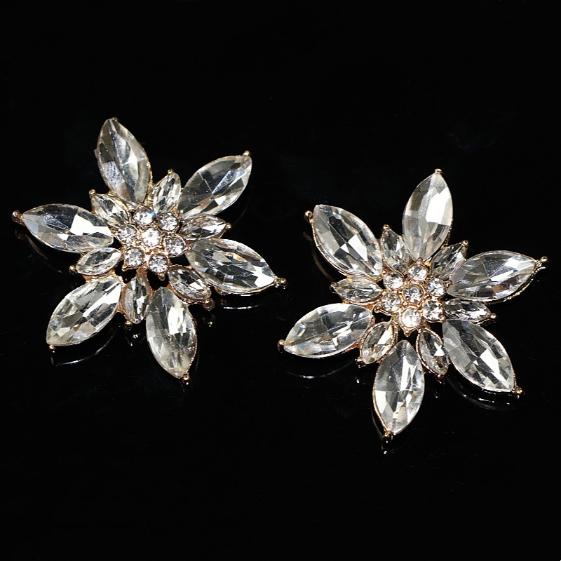 Glass hair accessory