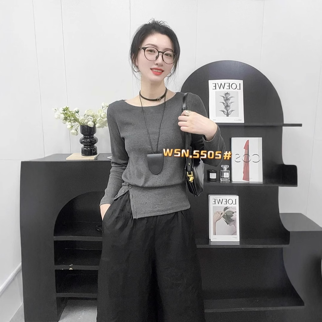 2025早秋新款灰色不规则露肩一字领长袖毛衣女单穿上衣5505