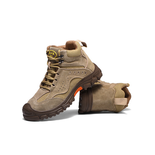 Labor protection shoes are anti-smash and puncture-proof, mid-top safety shoes for men and women for all seasons, and welding boots are anti-spark and hot.
