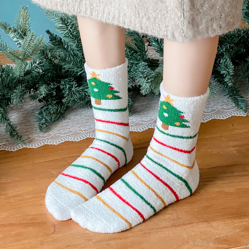 Calcetines de Navidad otoño e invierno nuevo mediados de la pantorrilla recta árbol de Navidad calcetines de terciopelo bilateral dulce damas piso de casa calcetines de Navidad