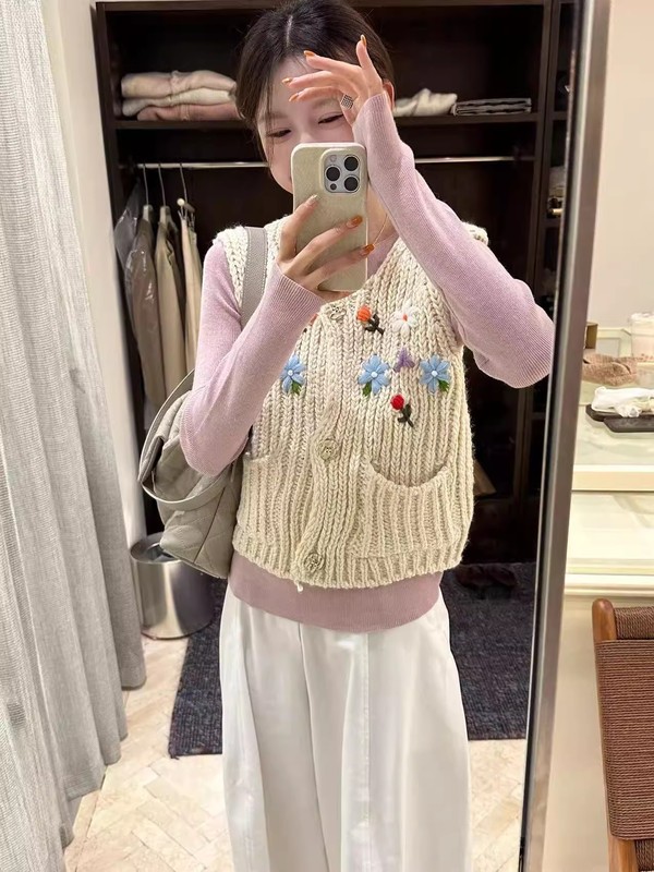 法式多巴胺重工绣花针织背心女秋冬新款甜美风百搭叠穿减龄毛衣潮|undefined