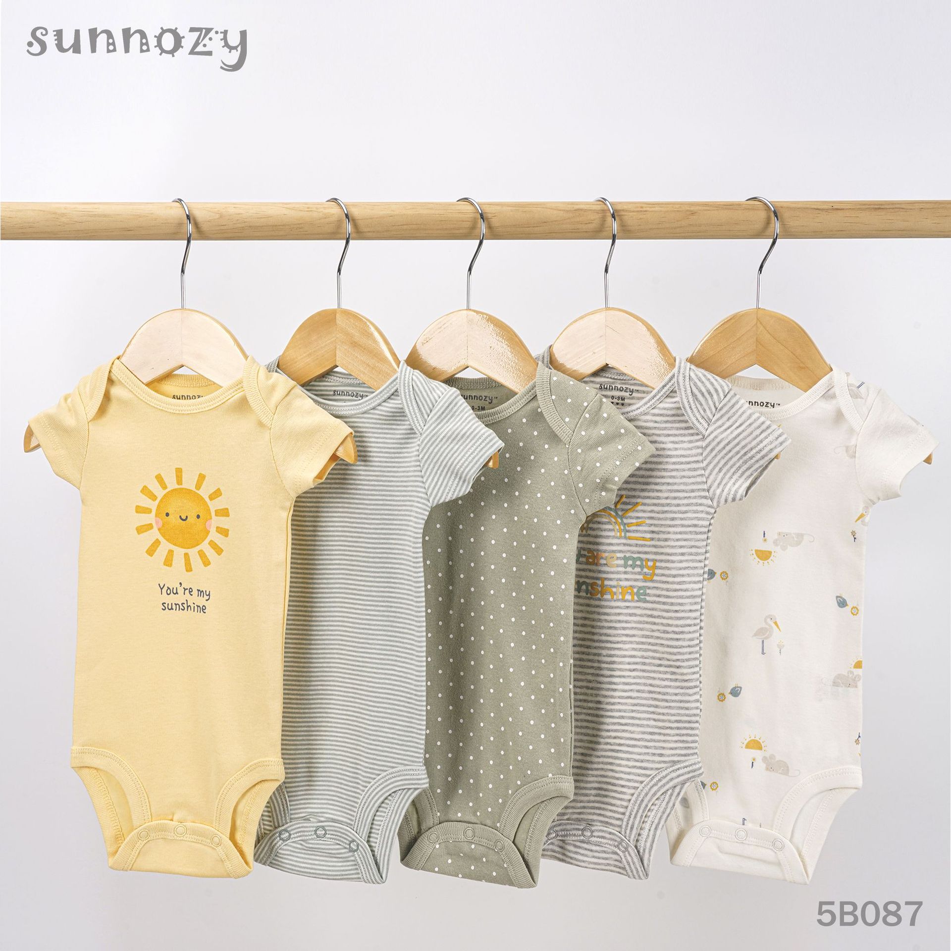 Bebés y bebés Sunnozy comercio exterior lindos mangas cortas chaqueta de triángulo conjunto de escalada fábrica al por mayor