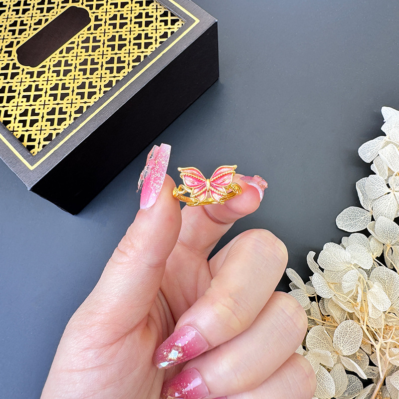 Anillo de mariposa de oro de arena abierto popular estilo estilo de vid personalidad linda rosa para niñas multifacéticas joyas de mano de alta calidad