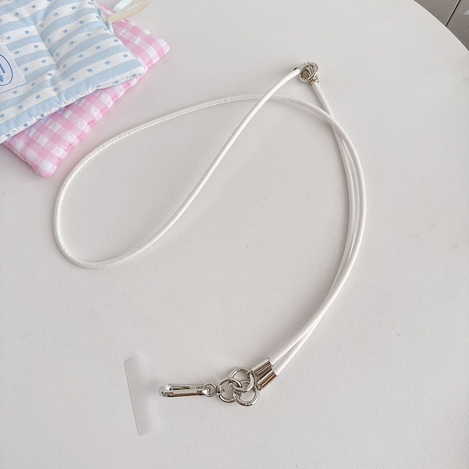 Cordón de teléfono móvil de alta gama hecho a mano boutique Cordón de cuero ins Cadena larga y corta Cordón de teléfono móvil de moda Cordón de mensajero largo y corto