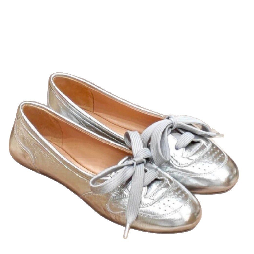 Nuevo verano de 2026 retrógrado fragancia boca superficial perezoso un pie de arco de boquilla agujero plano agujero zapatos de moda