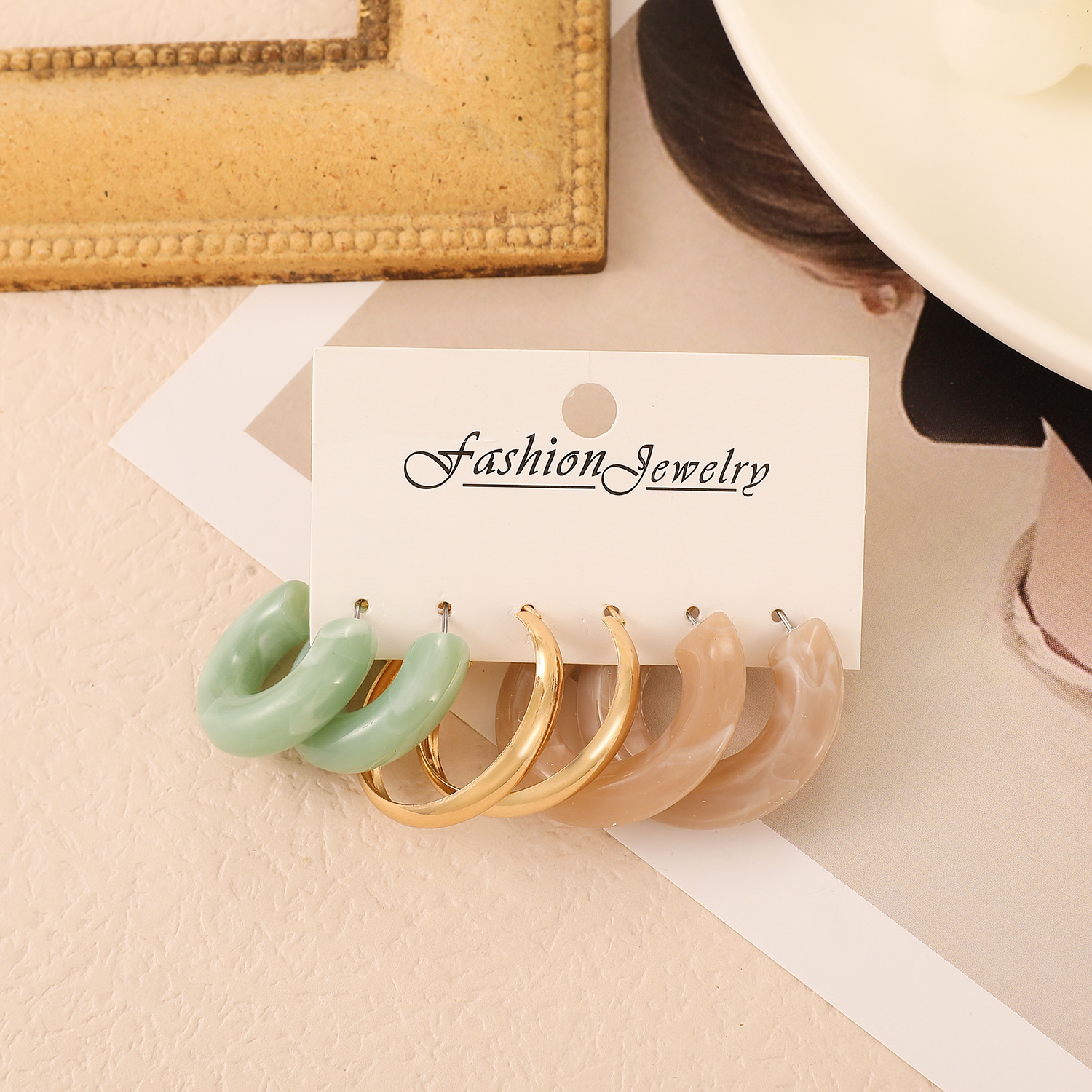 40g Weight Retro Geometric Alloy Hoop Earrings