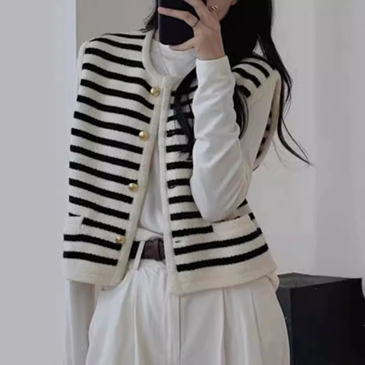 Новый осенне-зимний кардиган Hongtai: безрукавка-жилет в черно-белую полоску, вязаный жилет-куртка для женщин