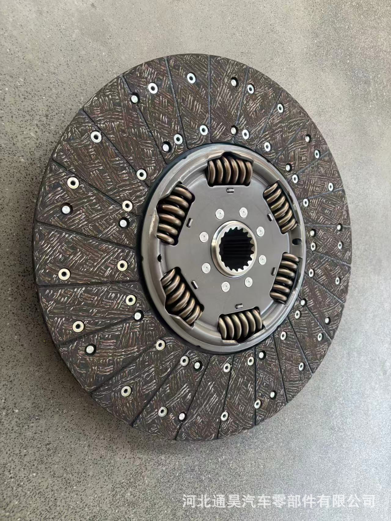 Cross-Border Clutch Disc for Mercedes Truck 1878007072