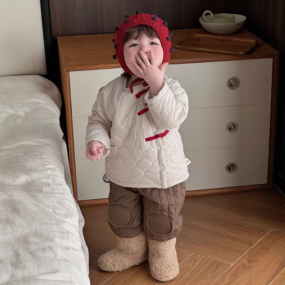 2024 ropa de invierno, ropa de Año Nuevo para bebés, chaqueta acolchada para bebés masculinos, hebilla de disco china, ropa de algodón gruesa, ropa de bebé de un año