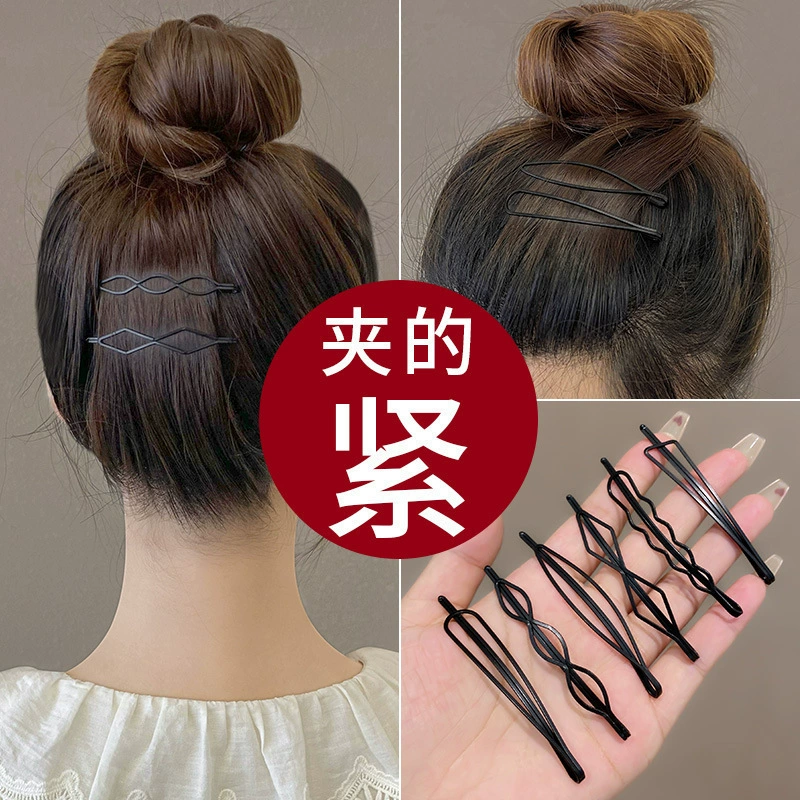 Черная геометрическая проволока зажим для капель воды