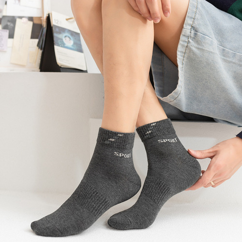 Wholesale direct supply men's anti-odor mid-calf cotton socks, sweat-absorbent and breathable double-needle solid color sports socks