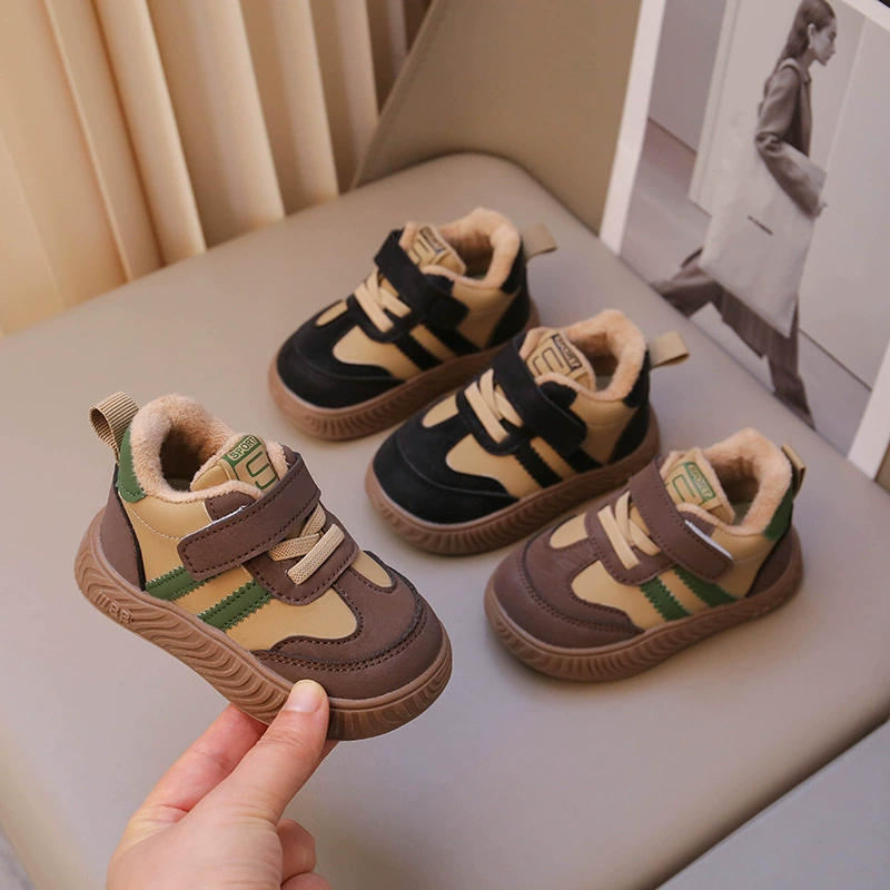 Детская обувь для мальчиков зимой плюс бархатная мягкая подошва 0 1 год детская ходоковая обувь женская детская хлопчатобумажная обувь нескользящая детская обувь