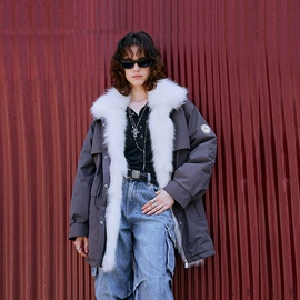 皮草;女式皮衣;半身裙