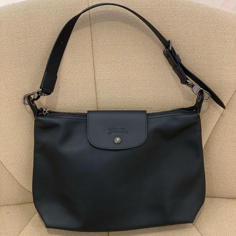 Capacious shoulder bag, handheld one-shoulder bag, genuine leather