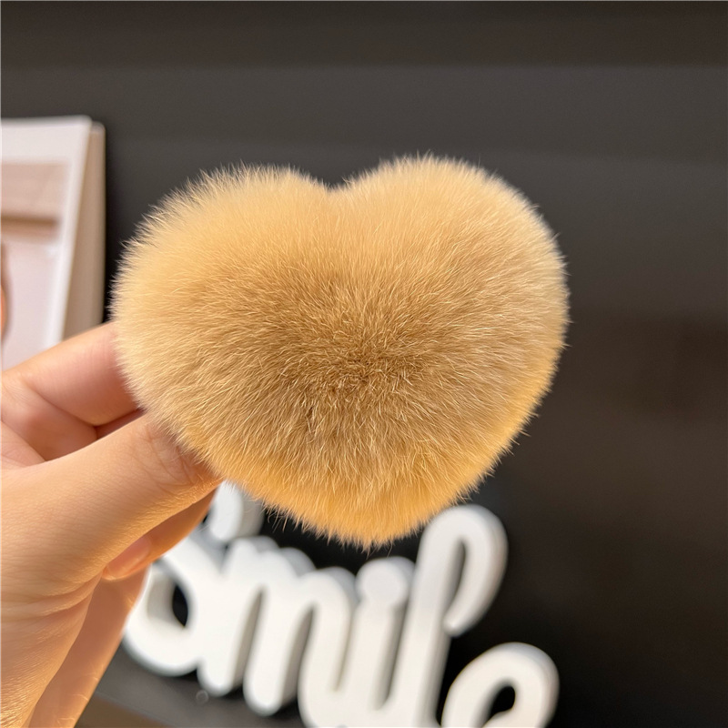 Mujeres Lindo Estilo Simple Forma De Corazón Piel De Conejo Pinza Para El Cabello display picture 10