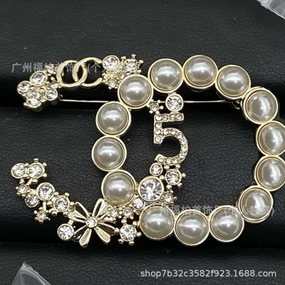 Yaxa sancaqları: Pearl Rhinestone Enamel Brooch - 11