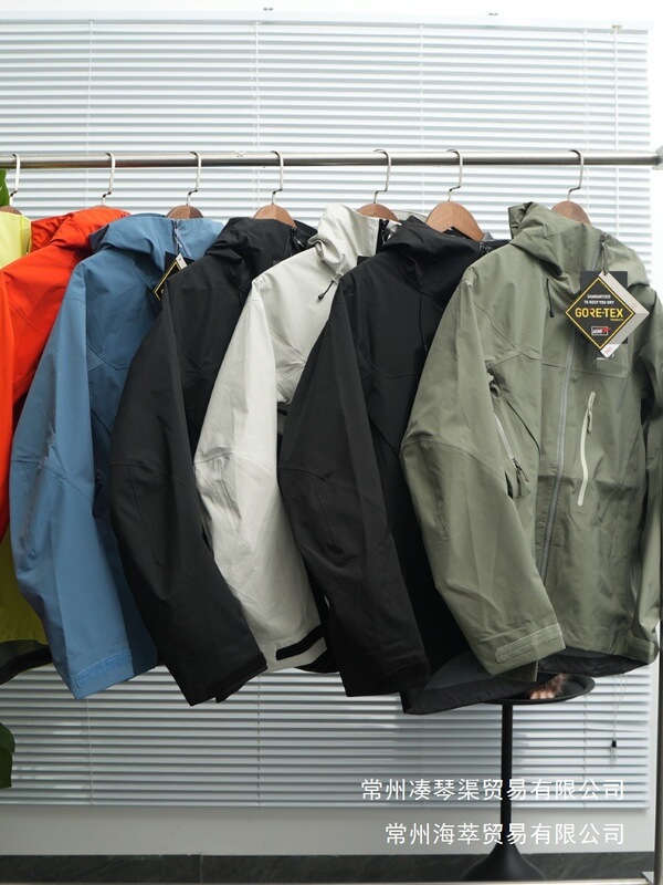 Taizhou Niaojia Sv6 Top Version Alpha Outdoor Jacket Hard Shell Fully Glued Windproof Waterproof Three-Proof Wholesale