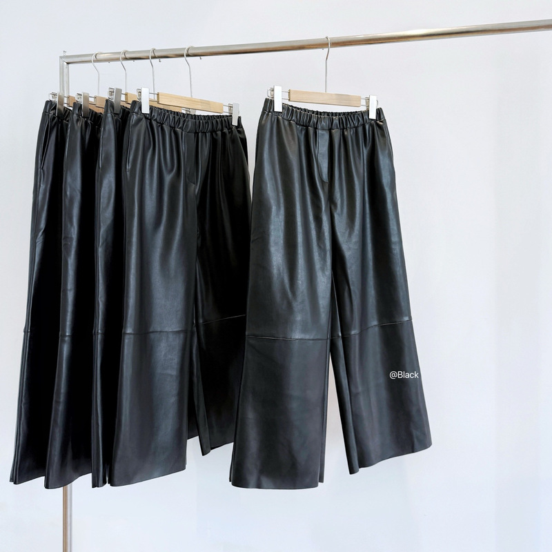 Celebrity-Style Protein Leather Pants for Women, Autumn and Winter, with a Tailored Split Design, Cropped Wide-Leg, Thin Fleece, Eco-Friendly Pu Pants in Stock