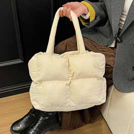 跨境2025秋冬潮品菱格泡芙夹棉托特包简约纯色单肩包时尚通勤女包