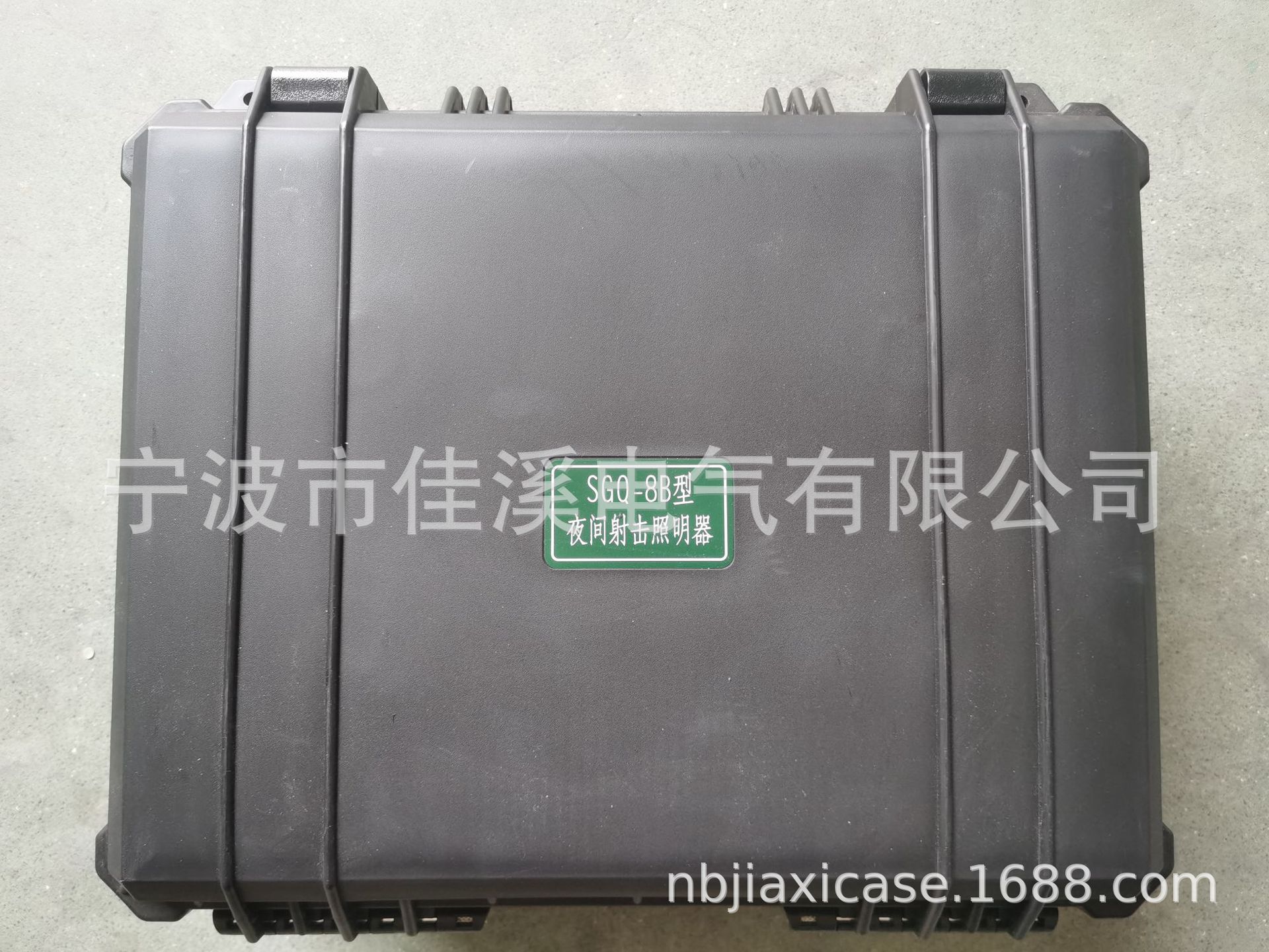 夜间射击闪光器