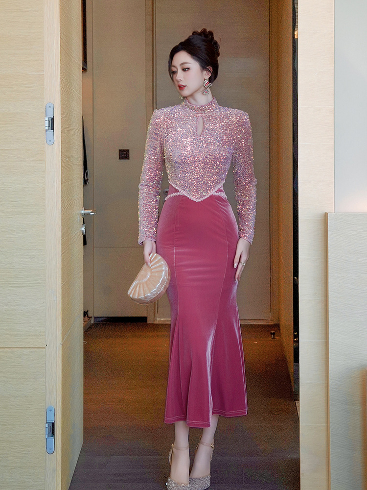 Đầm dài đuôi cá cổ tròn tay ngắn sequin nhung dự tiệc — màu hồng