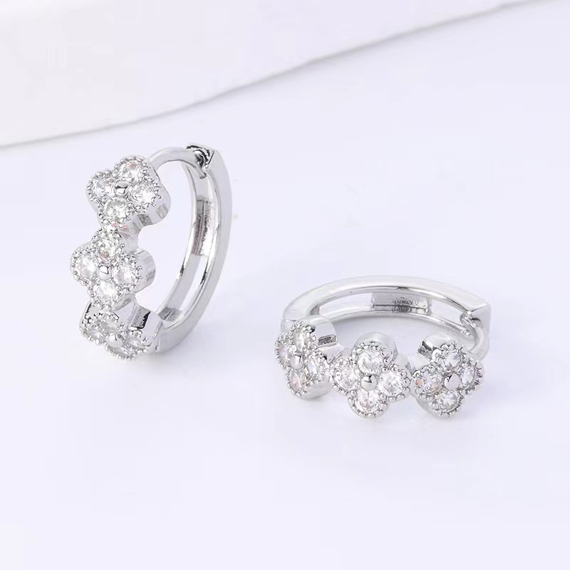 1 Pair Elegant Flower Inlay Copper Artificial Diamond Hoop Earrings display picture 3