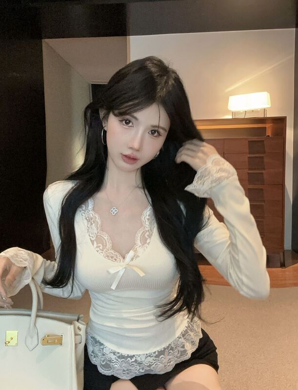 In-Stock 2X2 Special Price 260g Autumn Lace Splicing Slim-Fit Slimming Apricot Color Tight-Fitting Base Shirt Top In-Stock 2X2 Special Price 260g Autumn Lace Splicing Slim-Fit Slimming Apricot Color Tight-Fitting Base Shirt Top