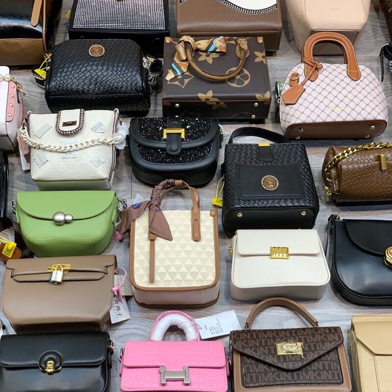 High-quality women's bags, assorted brands, special price stock, ladies' handbags, foreign trade live streaming supply, shoulder and crossbody bags