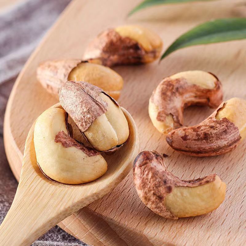Wholesale 250g Shelled Vietnamese Purple Skinned Cashew Nuts with Salted Flavor Large Cashews New Year Nuts Roasted Cashew Nuts